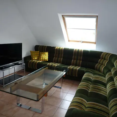 فندق Biozertifiziertes Hoepfigheimer Hof Mit Wein-shop 3*
