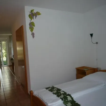 Hotell Biozertifiziertes Hoepfigheimer Hof Mit Wein-shop