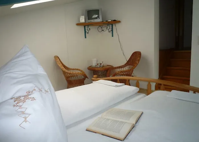 Biozertifiziertes Hoepfigheimer Hof Mit Wein-shop